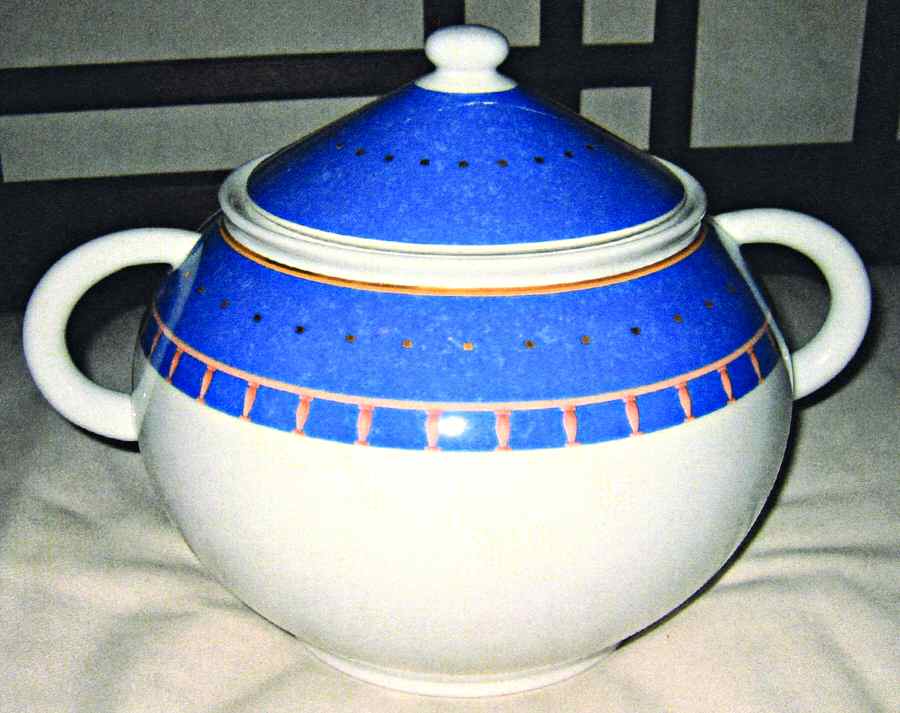 Notturno Tureen &  Lid by Eschenbach-1