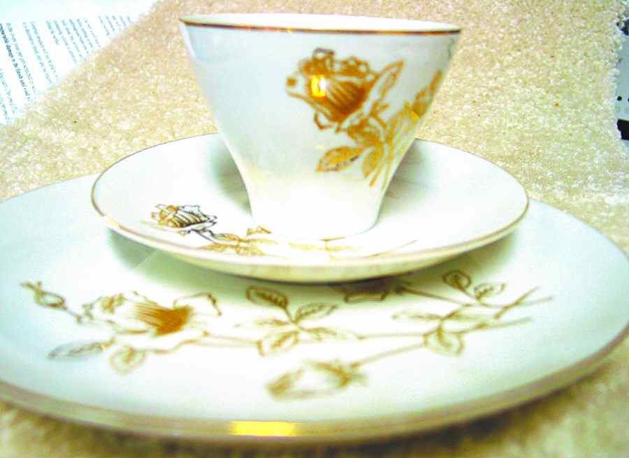 21605 Flat Cup & Saucer Set by ESD (Japan)-1