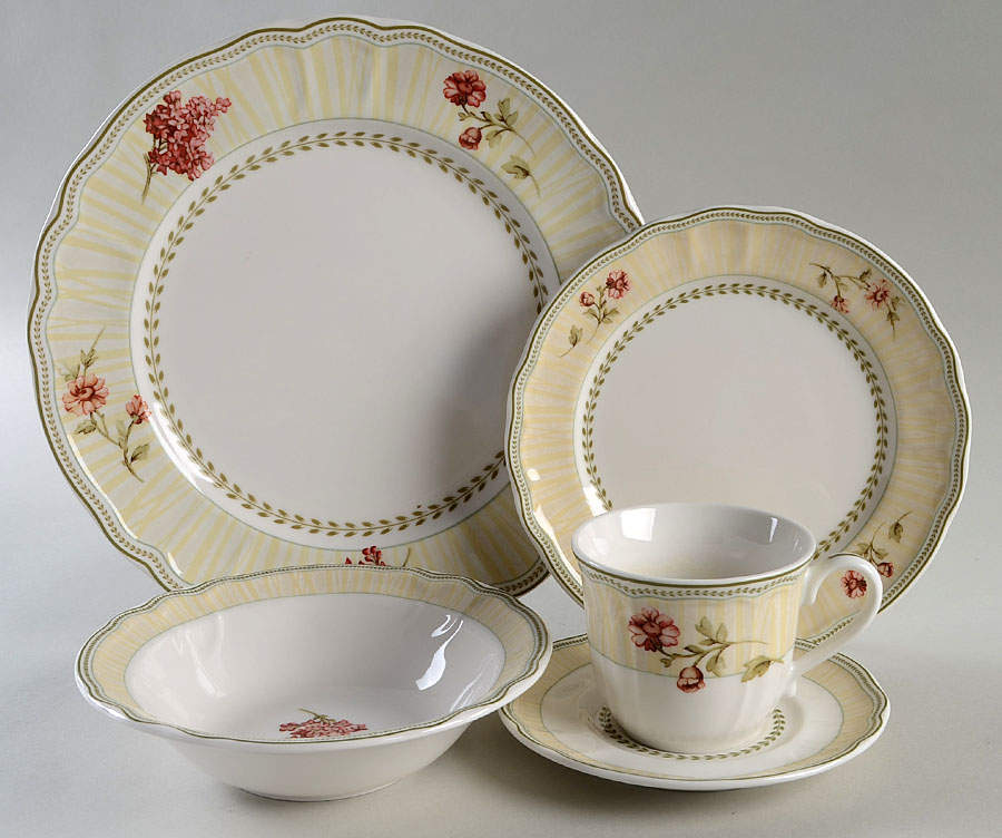 Fleur de Provence 5 Piece Place Setting by Epoch-1