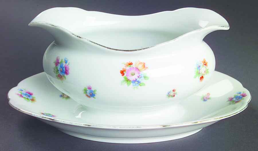 2870 (Scalloped) Gravy Boat with Attached Underplate by Edelstein-1