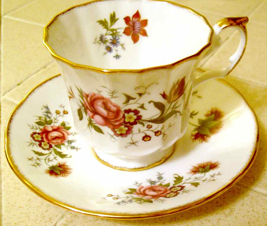 ELZ33 Footed Cup & Saucer Set by Elizabethan-1