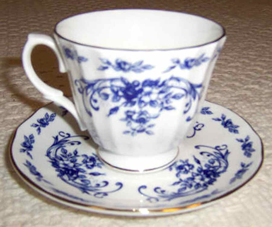 EBR6 Footed Cup & Saucer Set by Ebeling & Reuss (Erp)-1