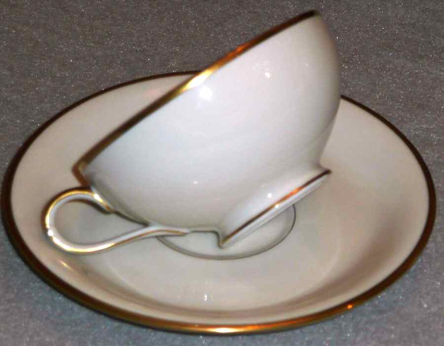 Candide Footed Cup & Saucer Set by Eschenbach-1