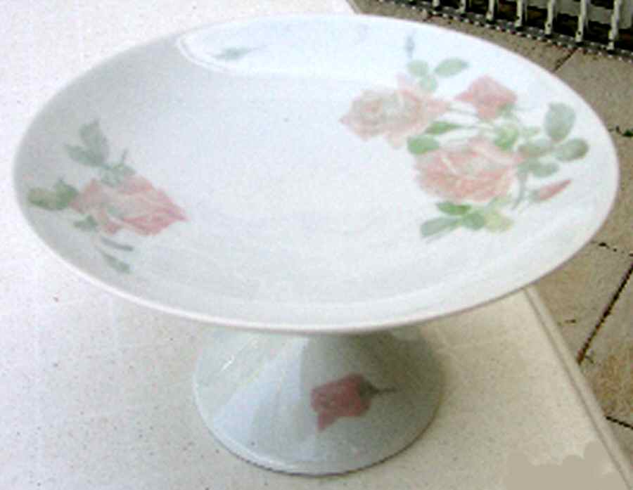 EPI338 Footed Cake Plate by Epiag-1
