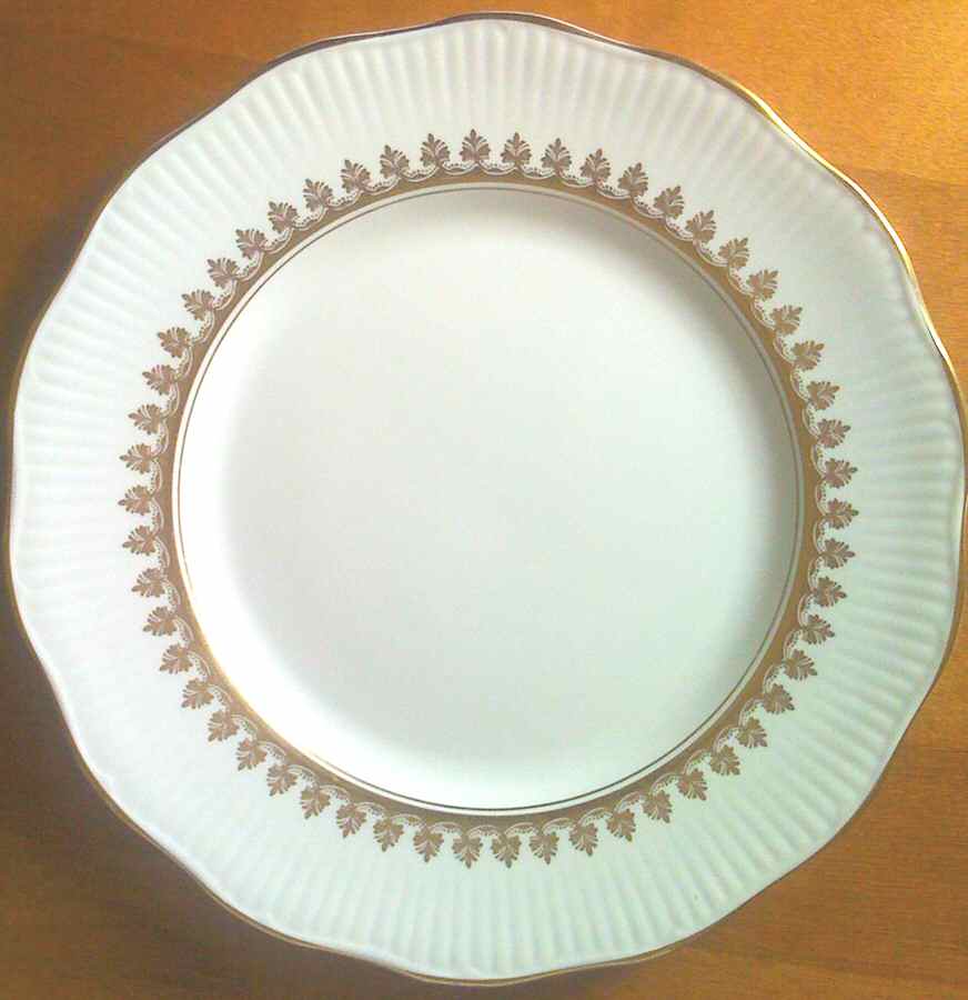 ELZ37 Dinner Plate by Elizabethan-1