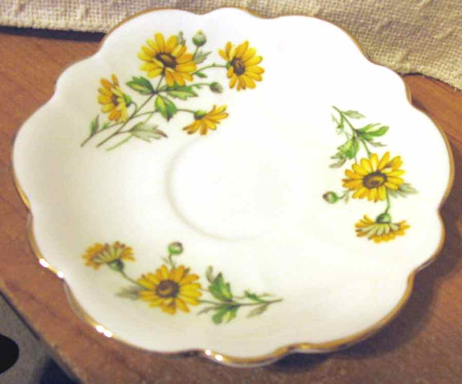 6834 Saucer by England-1