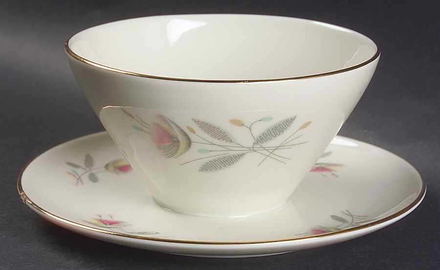 21072 Gravy Boat with Attached Underplate by Edelstein-1