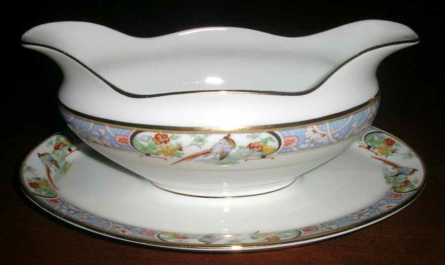 EAM54 Gravy Boat with Attached Underplate by E & A Muller-1