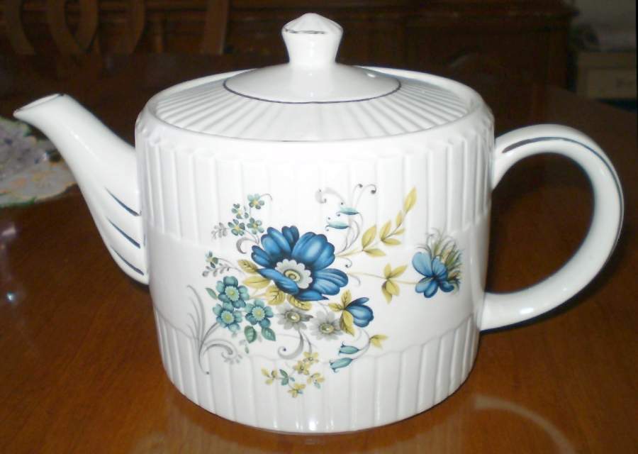 453 Teapot & Lid by Wood & Sons-1