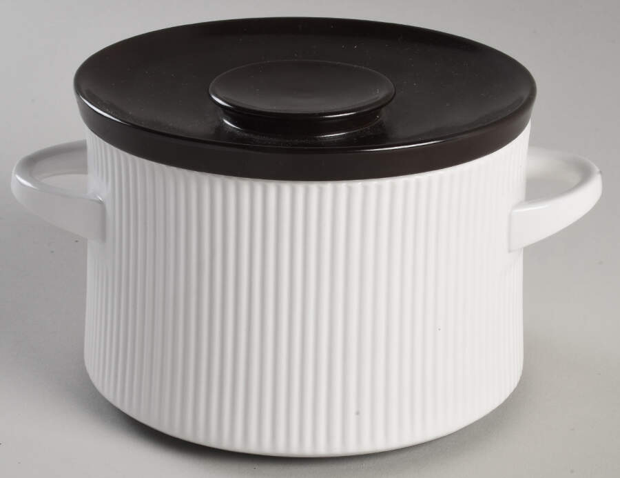 Cordalite 1 Qt Round Covered Casserole by Easterling-1
