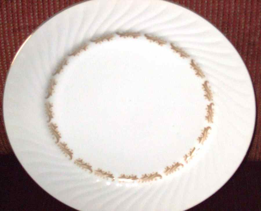 Virginia Dinner Plate by Enkore-1