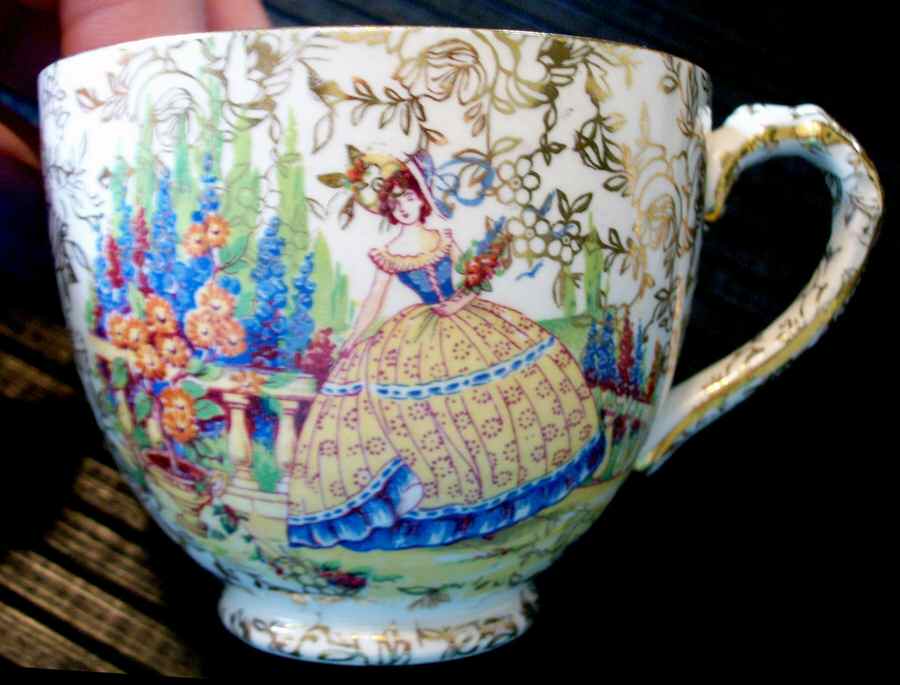 9202 Footed Cup by Empire Porcelain -1