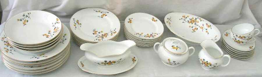 7458 Gravy Boat with Attached Underplate by E & A Muller-1