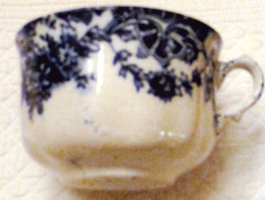 Luton Flat Cup by England-1