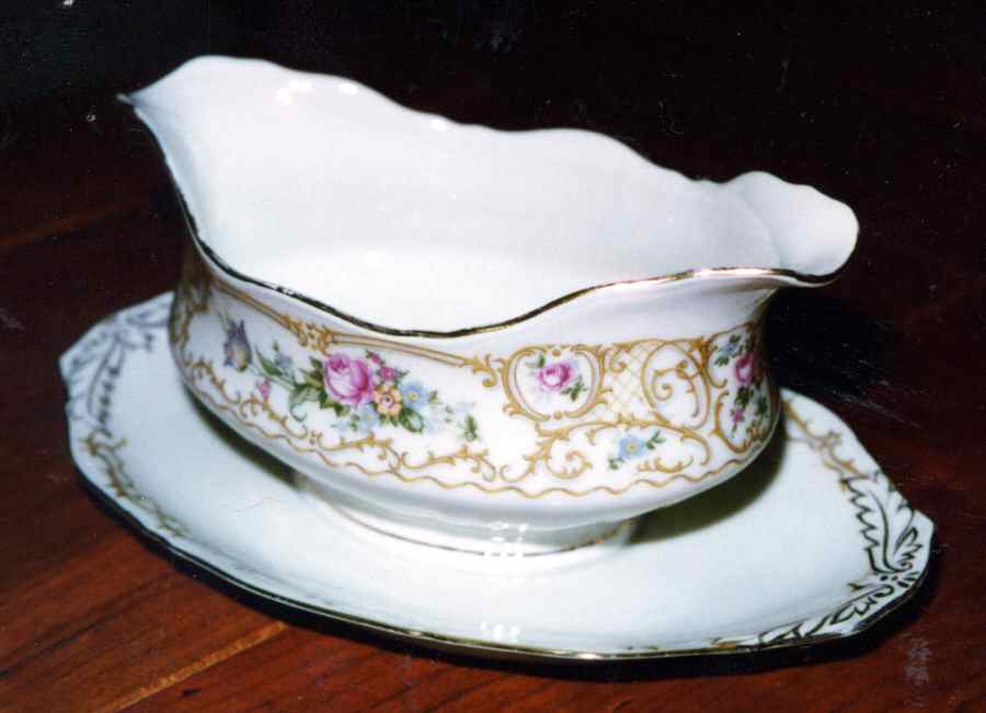 11649 Gravy Boat & Underplate by Epiag-1