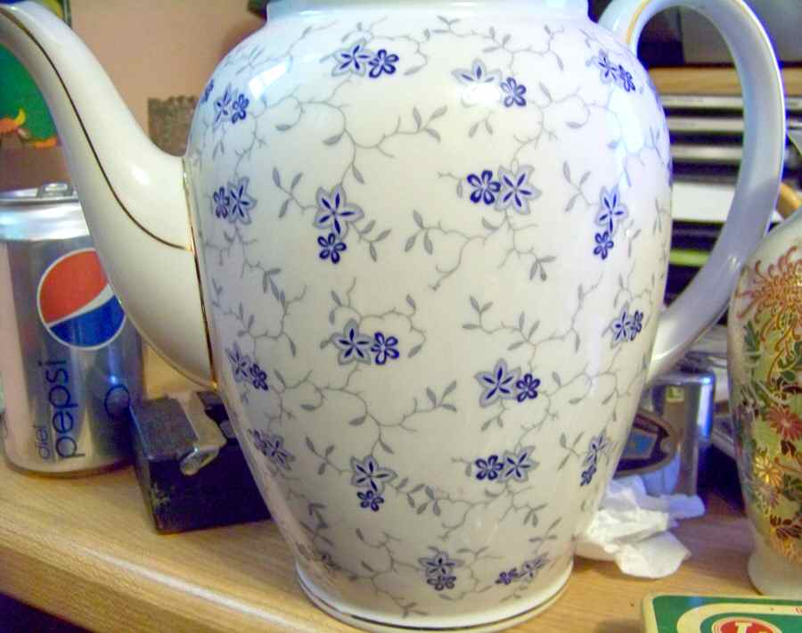 Hannelore Coffee Pot No Lid by Eschenbach-1
