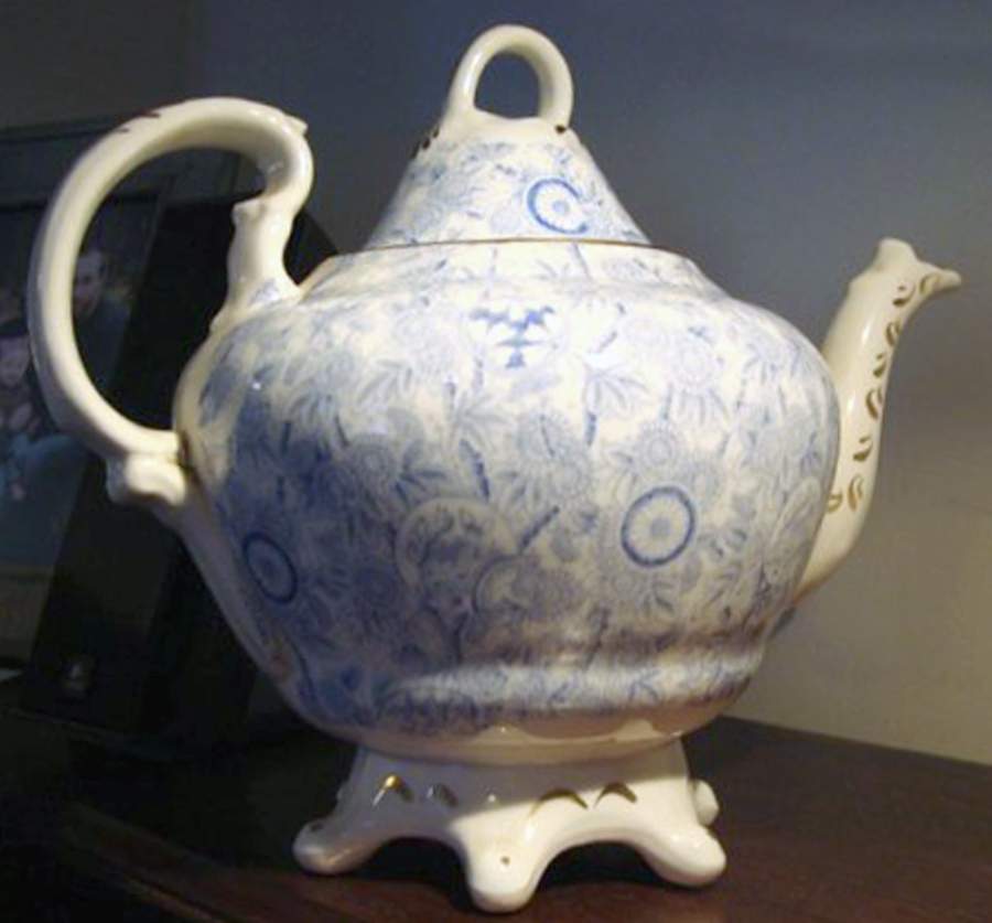 Tudor Teapot & Lid by England-1
