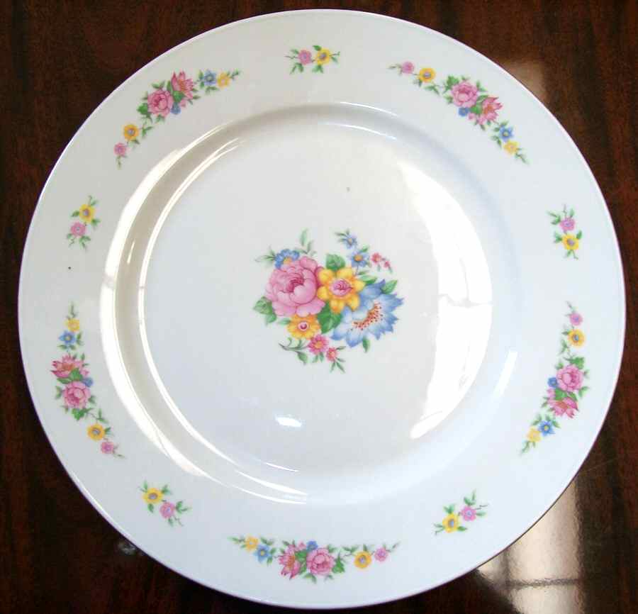 A642 Dinner Plate by Eschenbach-1