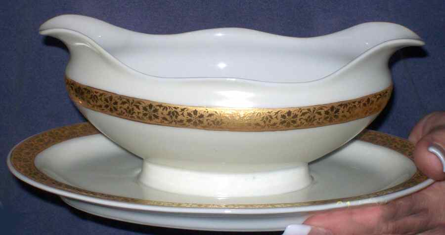 EPI370 Gravy Boat with Attached Underplate by Epiag-1