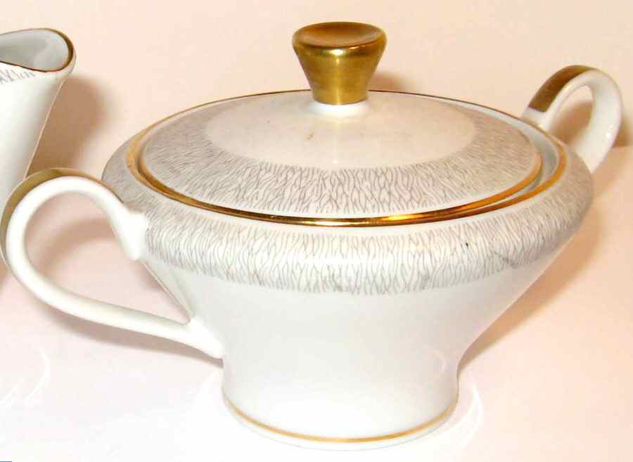 20381 Sugar Bowl & Lid by Edelstein-1