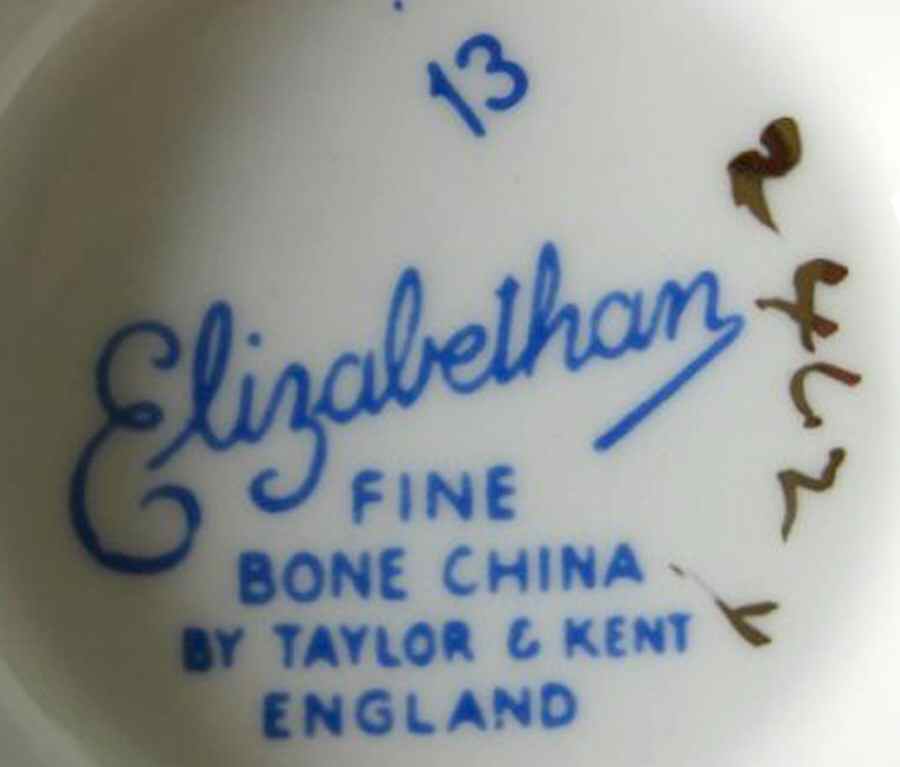 2462 Saucer by Elizabethan-1