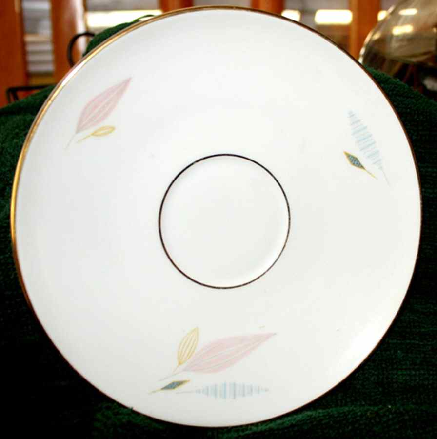 19863 Saucer by Edelstein-1