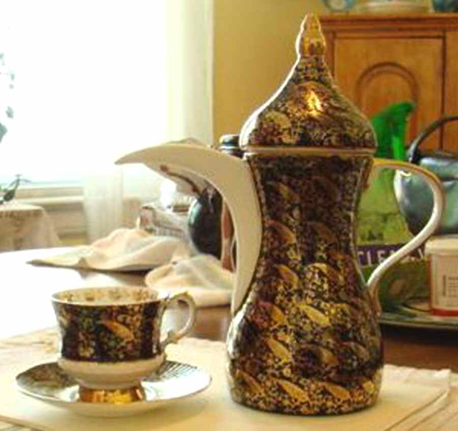 Sovereign Black Coffee Pot & Lid by Elizabethan-1