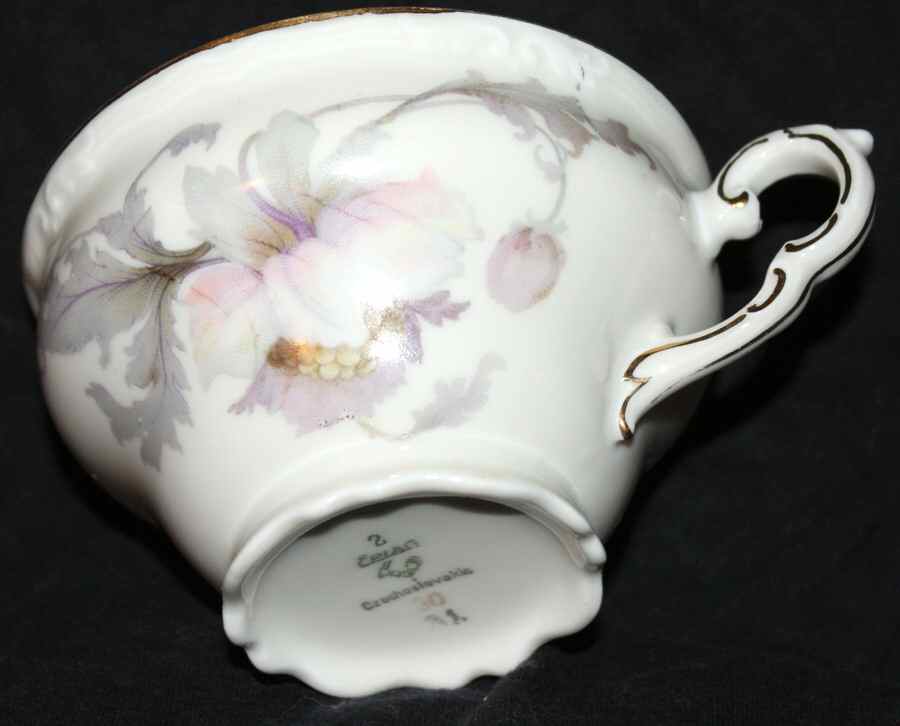 Pastelle (White Bkgrd, Scalloped) Footed Cup by Epiag-1