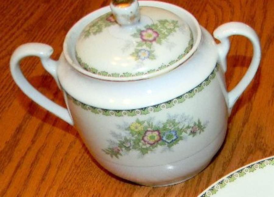 ESO28 Sugar Bowl & Lid by ESCO (Japan)-1