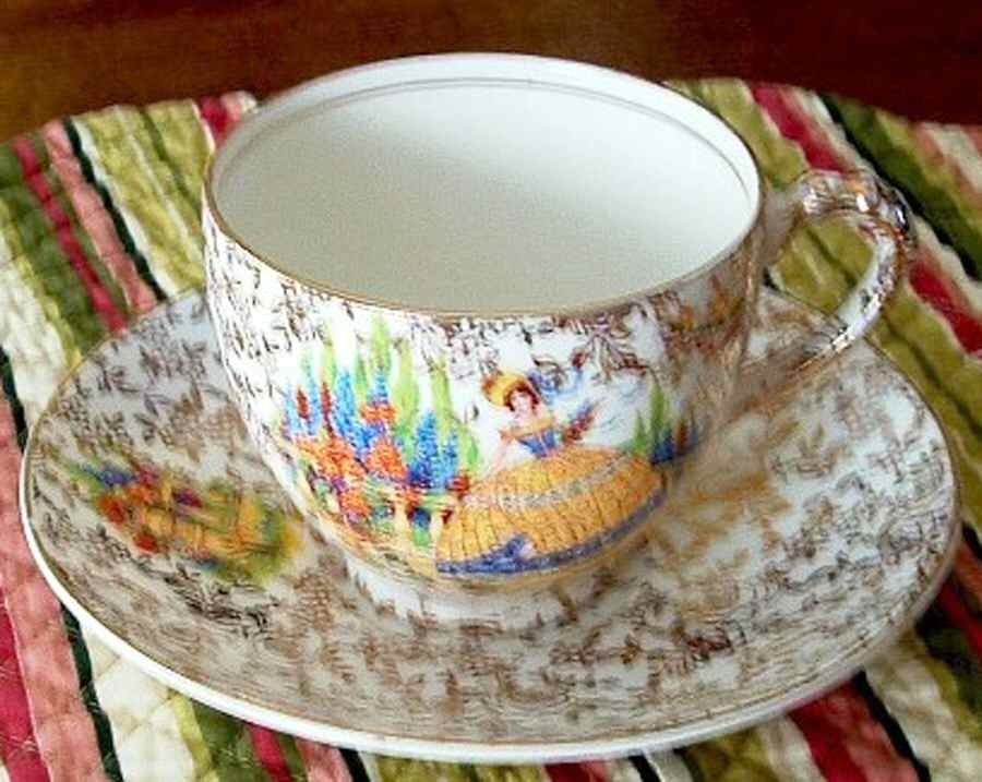 347 Flat Cup & Saucer Set by Empire China-1