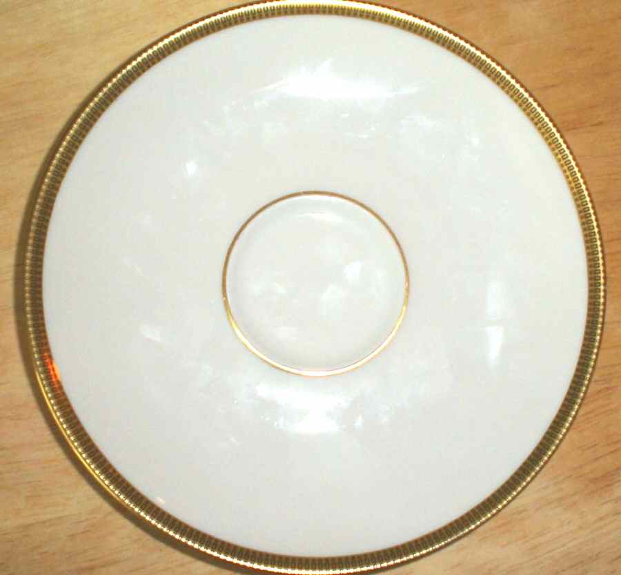 W7577 Saucer by Eschenbach-1