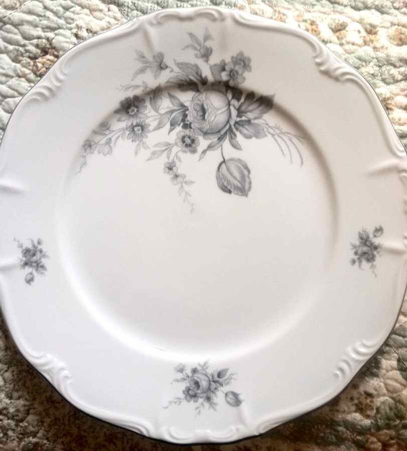 Marlboro Dinner Plate by Edelstein-1