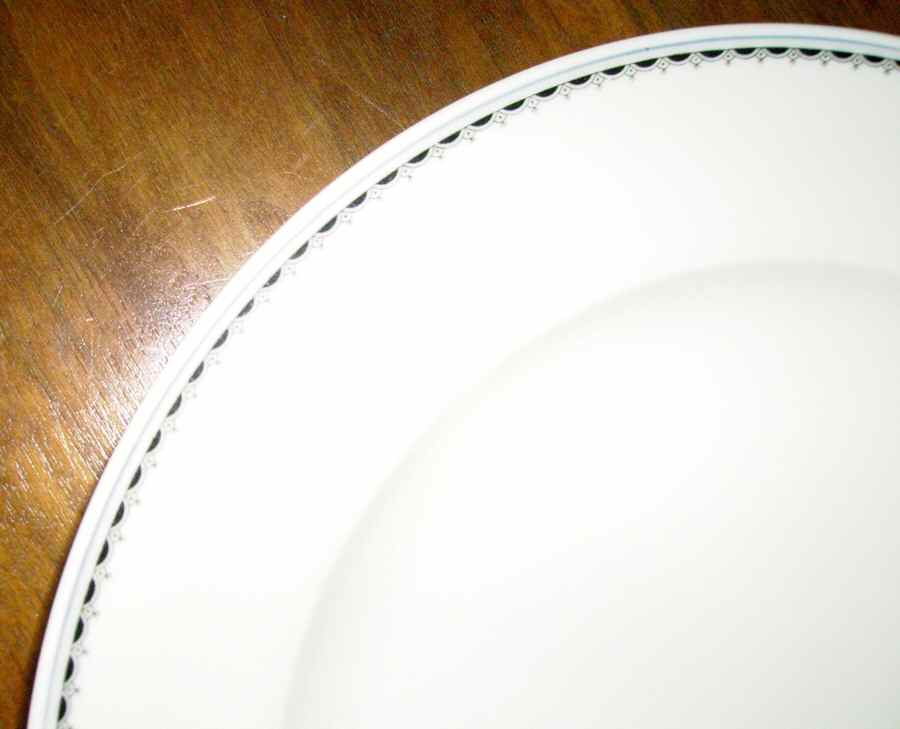 010229 Dinner Plate by Eschenbach-1