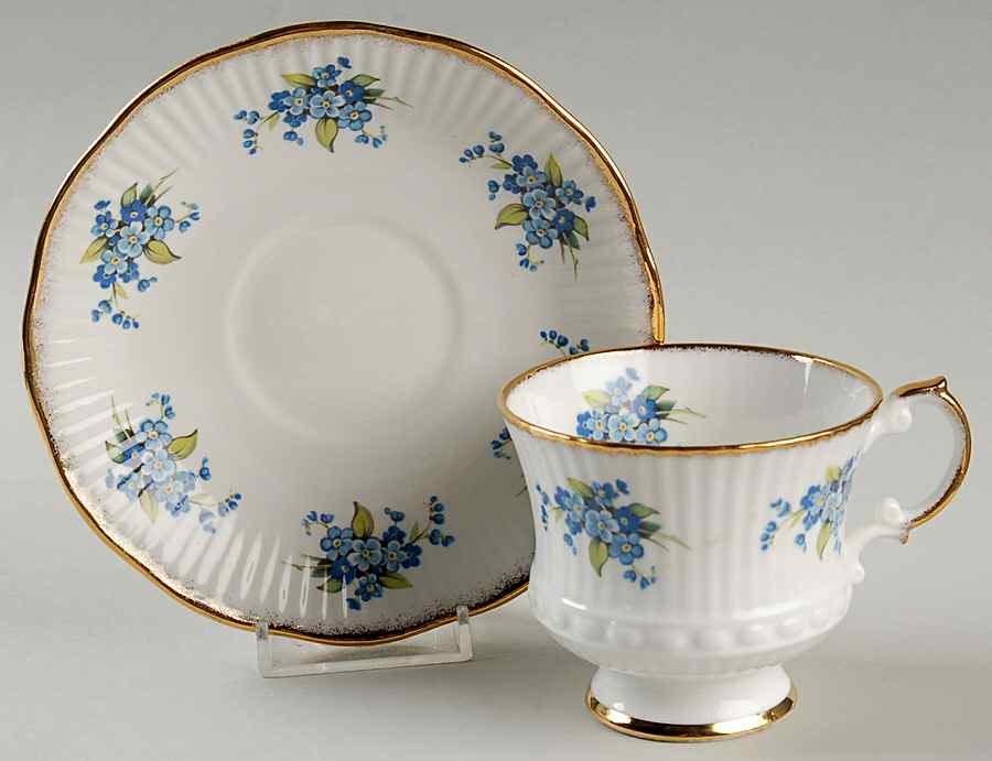 3251S Footed Cup & Saucer Set by Elizabethan-1