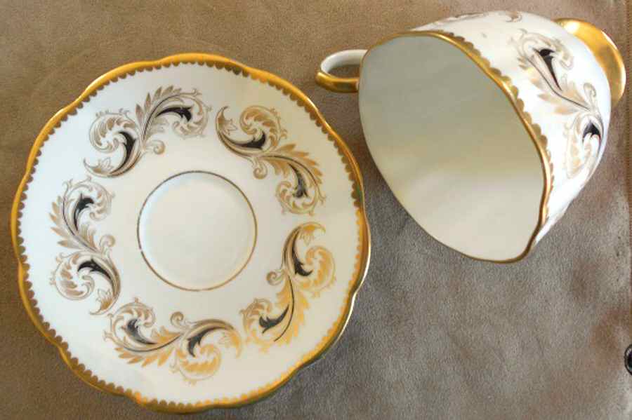 1133 Footed Cup & Saucer Set by Elizabethan-1