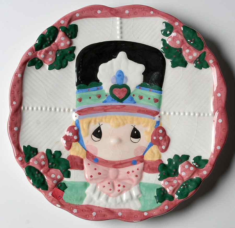Nutcracker Cookie Plate by Enesco-1