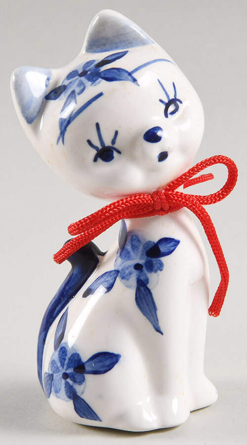 Delft Blue Cat Figurine by Elesva (Holland)-1