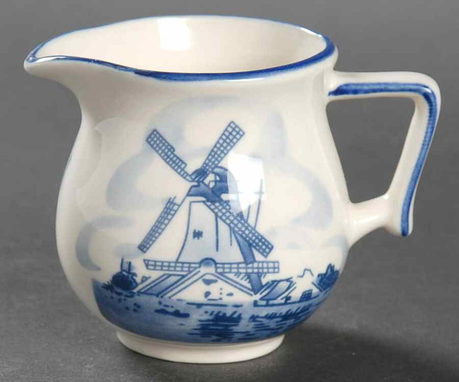 Delft Blue Mini Creamer by Elesva (Holland)-1