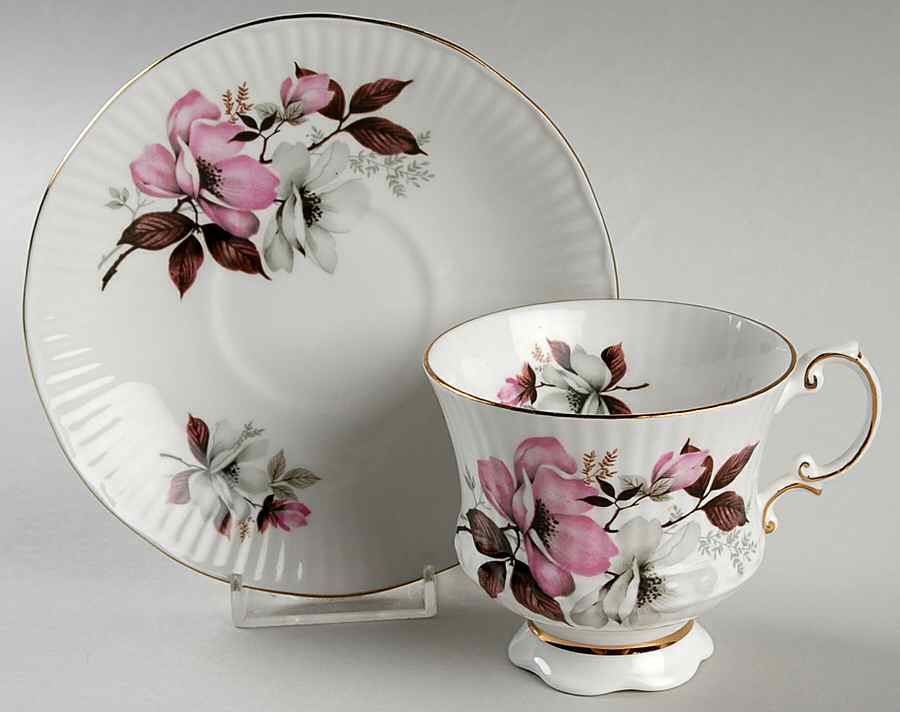 3226 Footed Cup & Saucer Set by Elizabethan-1