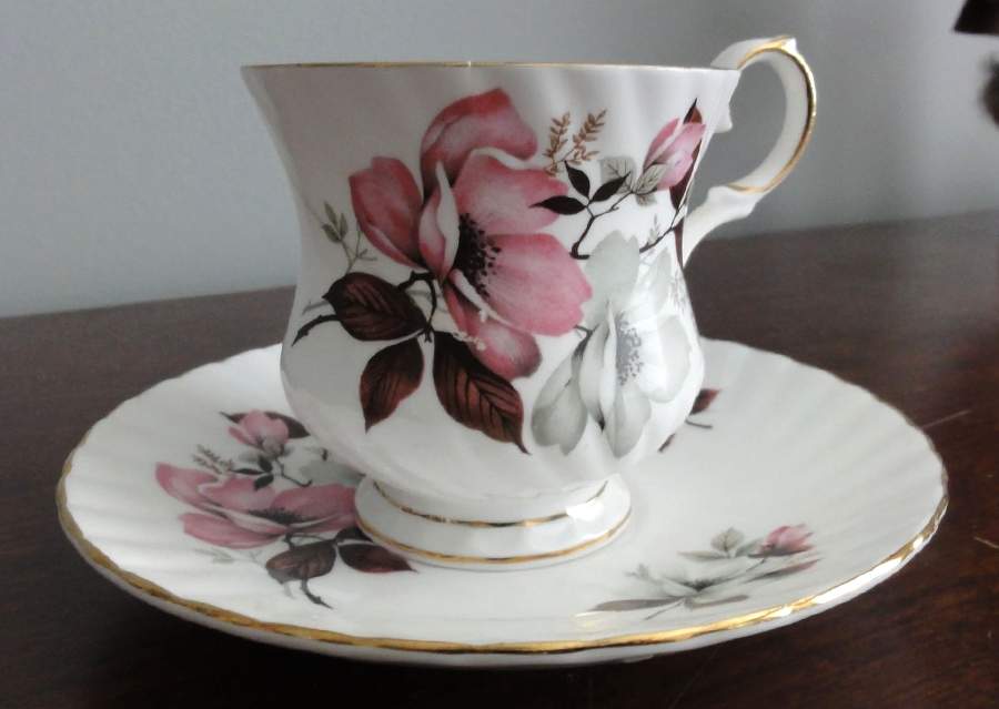 3226 Footed Cup & Saucer Set by Elizabethan-1