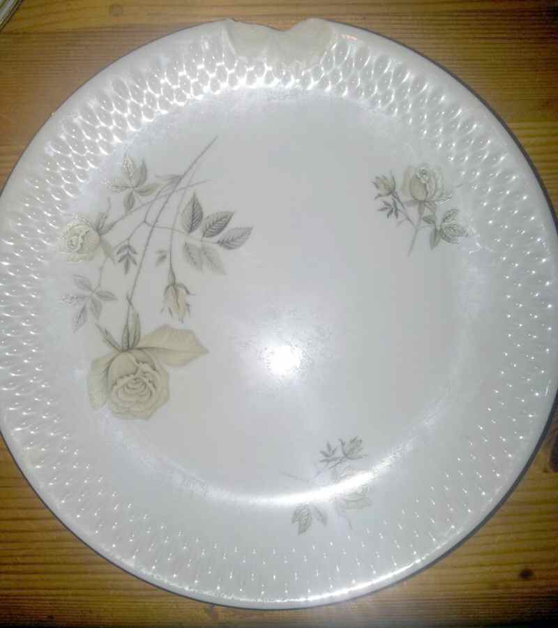 22869 Dinner Plate by Edelstein-1