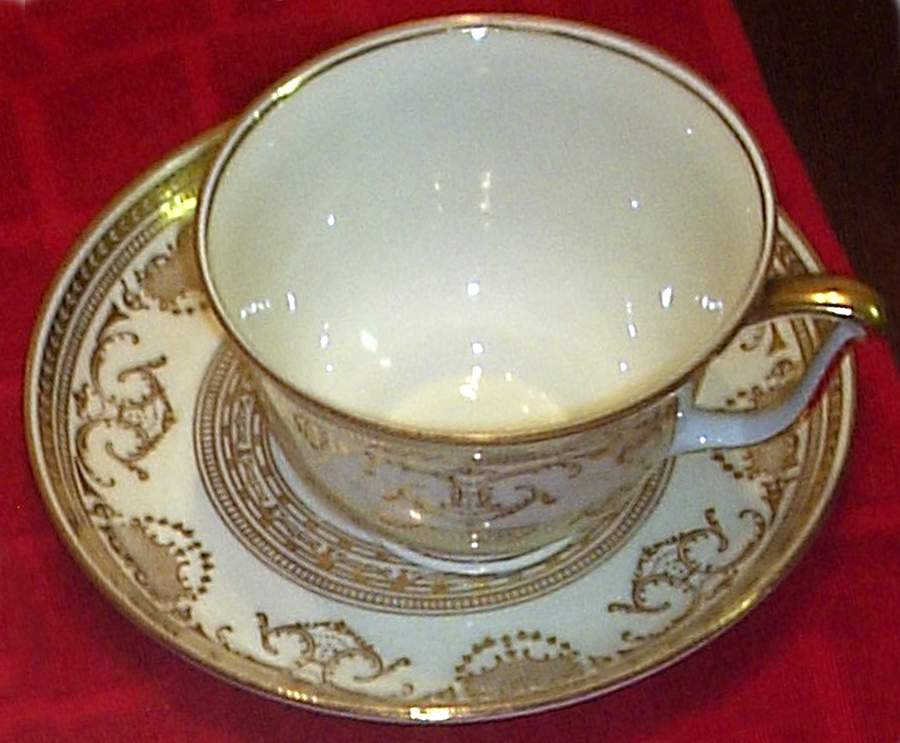 EPI426 Footed Cup & Saucer Set by Epiag-1