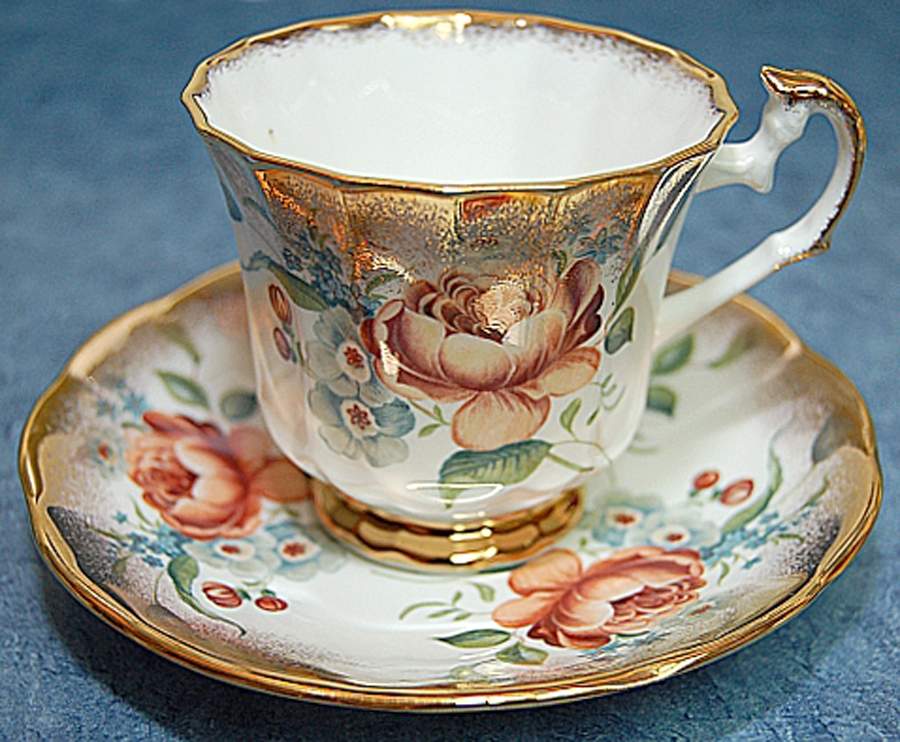 29085 Footed Cup & Saucer Set by Elizabethan-1