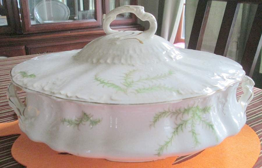 EPP13 Round Covered Vegetable by East Palestine-1