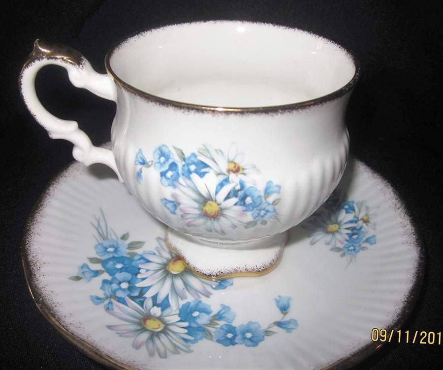 ELZ62 Footed Cup & Saucer Set by Elizabethan-1