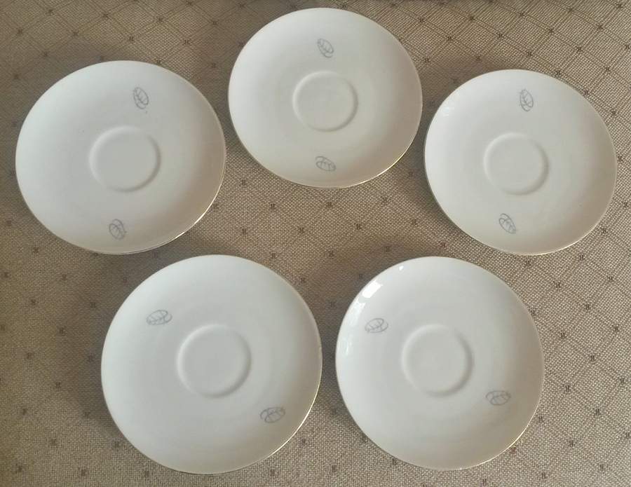 P1369 Saucer by Eschenbach-1