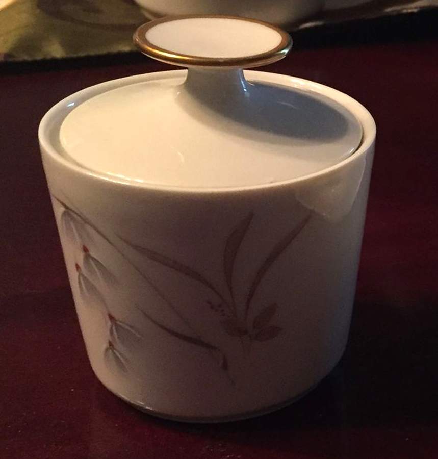 ESC334 Sugar Bowl & Lid by Eschenbach-1