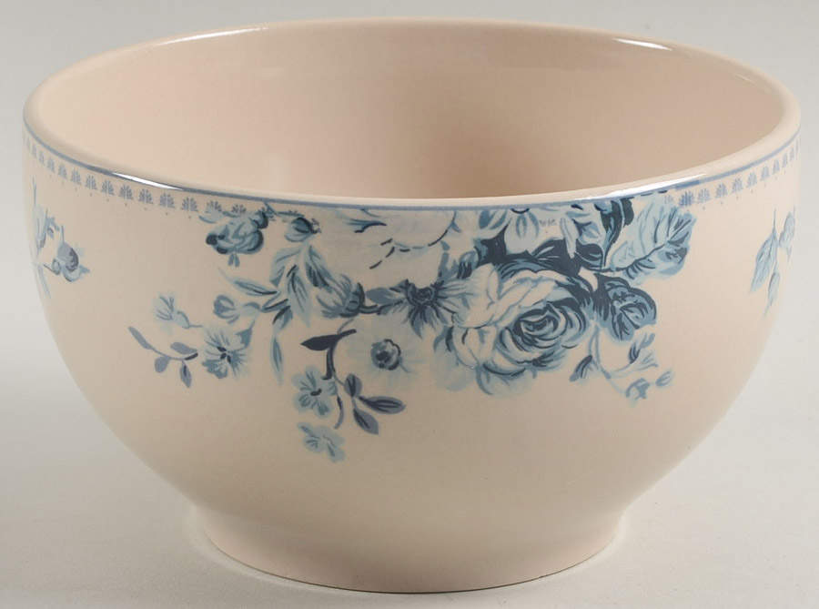 Traditional Blue Rose Soup/Cereal Bowl by Elama-1