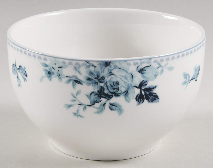 Traditional Blue Rose Soup/Cereal Bowl by Elama-1