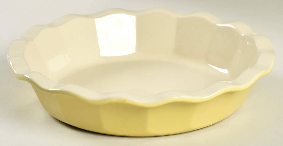 EMH6 10" Pie Baking Plate by Emile Henry-1